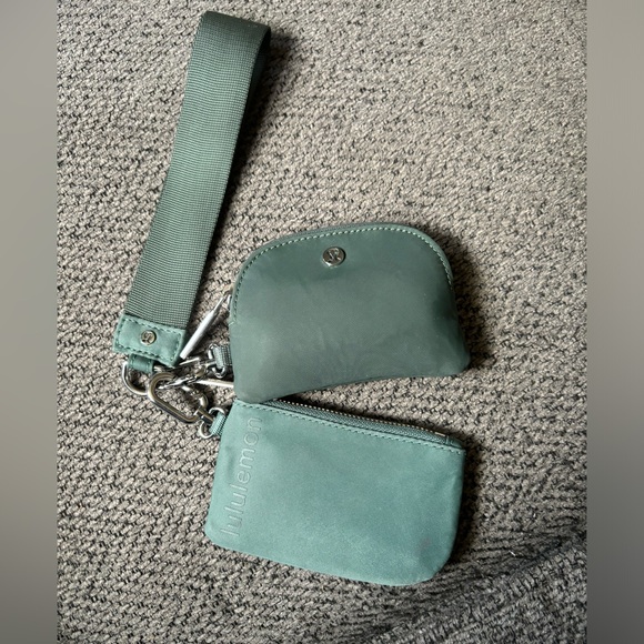 Lululemon dual pouch with lanyard - Picture 1 of 1